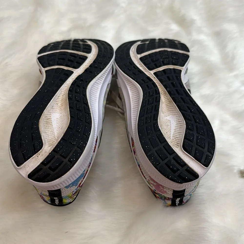 Nike downshifter running shoe US 4.5 Y